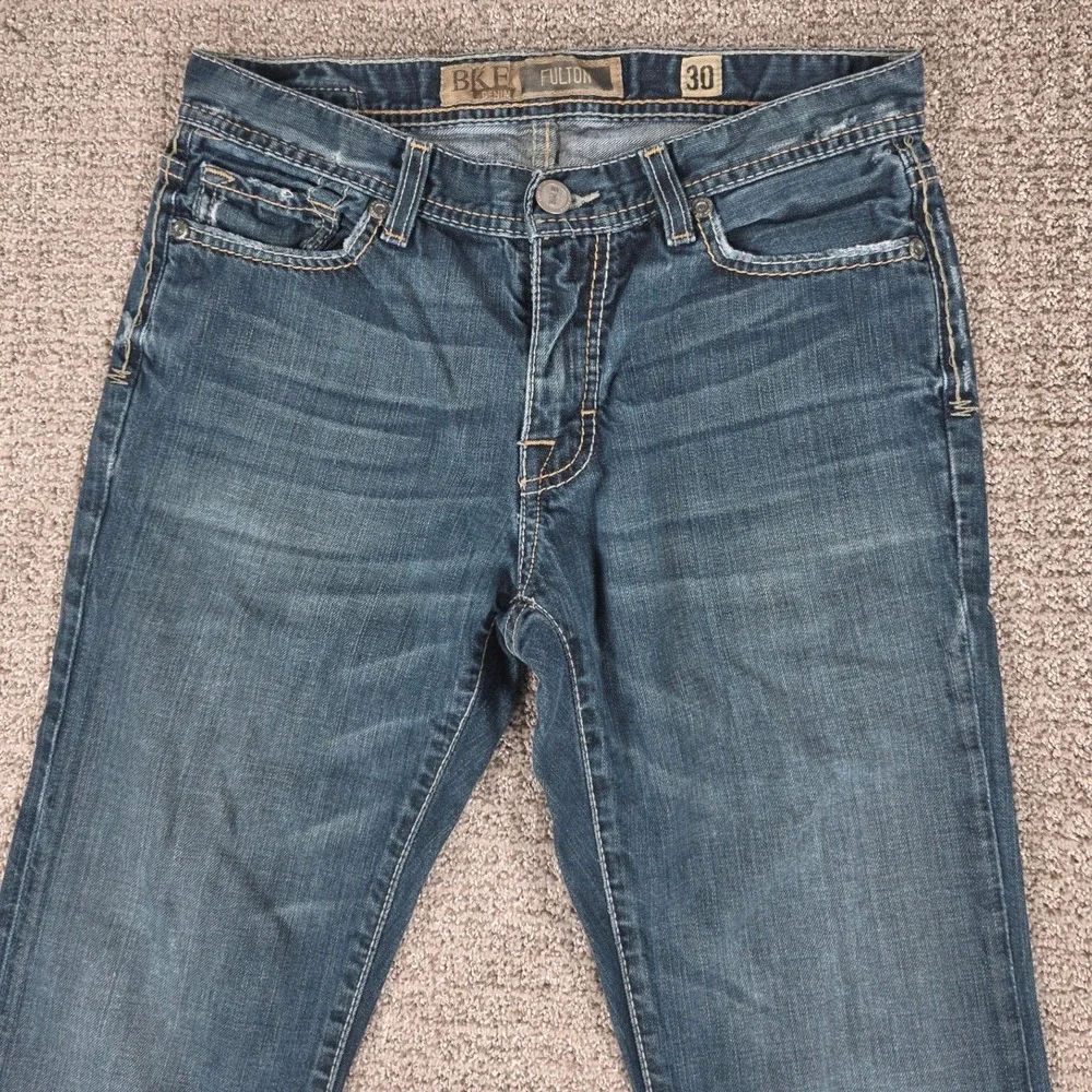 BKE Fulton Mens Bootcut Jeans Blue Denim Size 30x32 Distressed Pocket Details - Picture 2 of 10